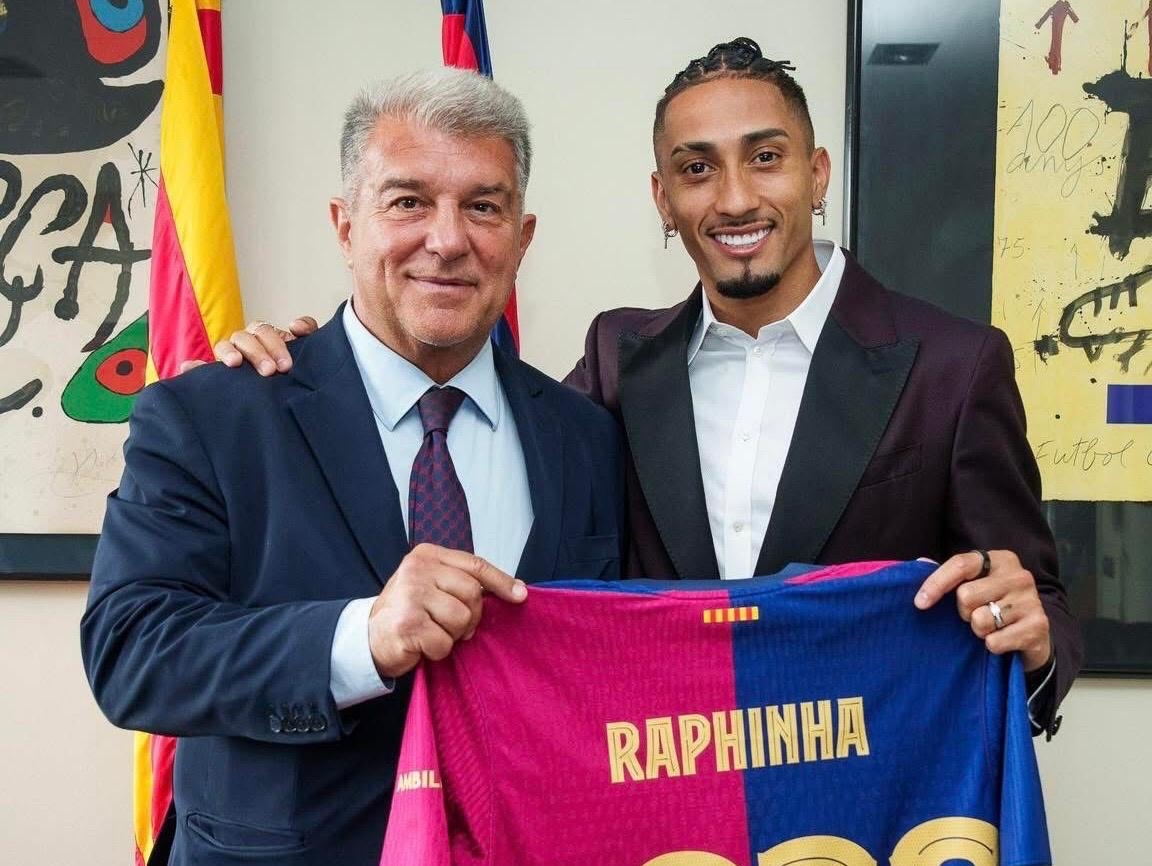 رافينيا يمدد عقده مع برشلونة