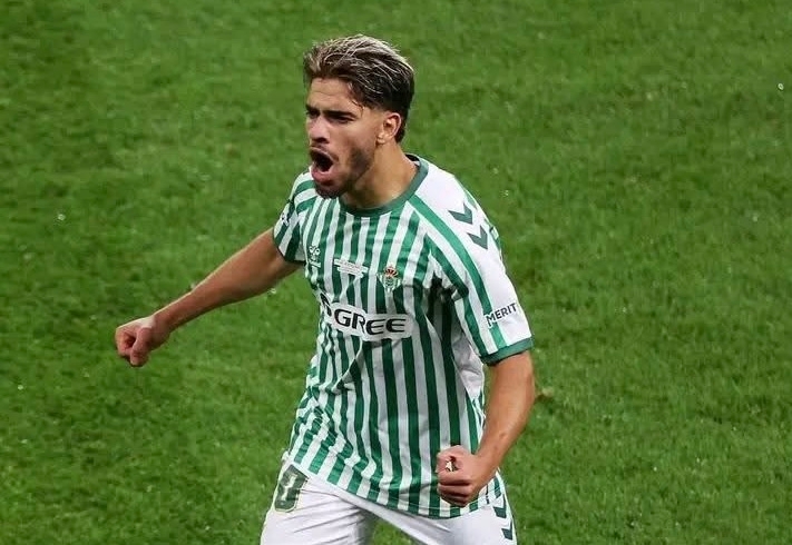 تشيلسي يفوز بكأس المؤتمر الأوروبي والزلزولي ثاني مغربي يسجل في النهائي