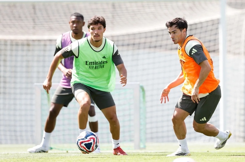 نجمان مغربيان في قائمة ريال مدريد بمونديال الأندية