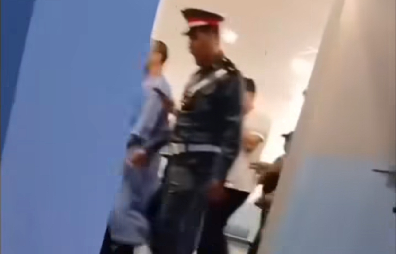 تحت حراسة الدرك. الزفزافي من طنجة إلى الحسيمة لزيارة والده المريض