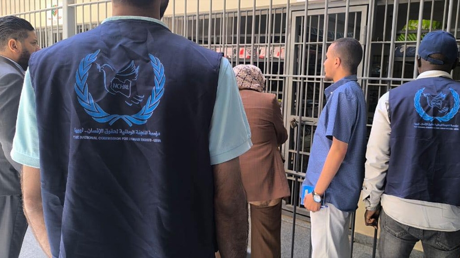 المؤسسة الوطنية لحقوق الإنسان تطالب بالإفراج الفوري عن محتجزين بشكل غير قانوني في سجن 'معيتيقة'