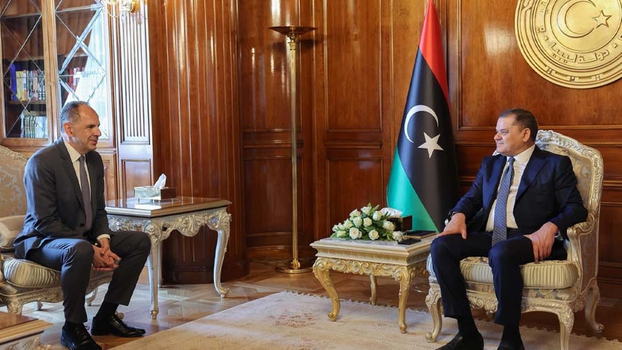 صحيفة يونانية: زيارة وزير الخارجية اليوناني لطرابلس لم تحرز تقدما في ملف الحدود البحرية