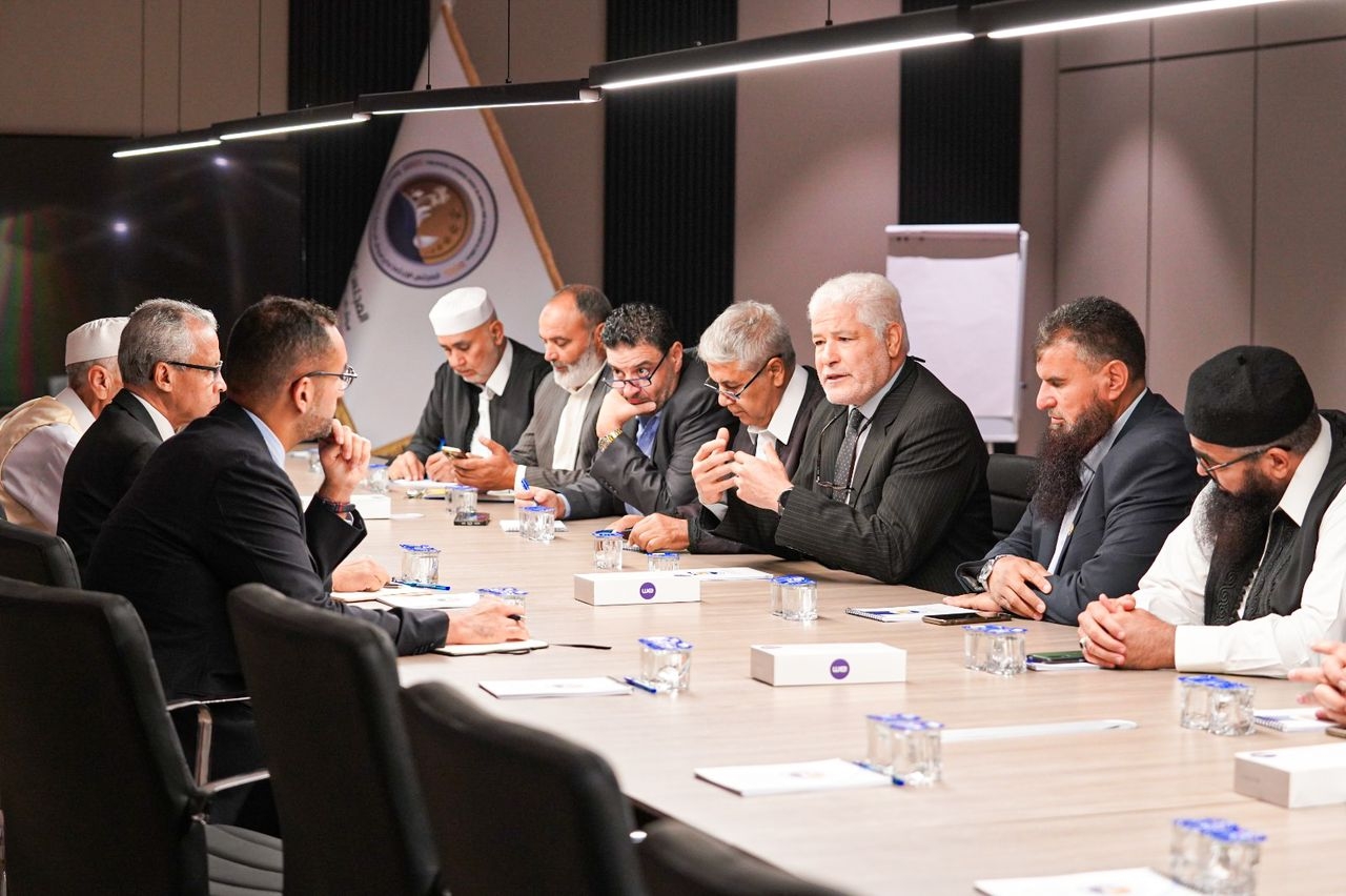 French Ambassador discusses peace efforts in Tripoli with social council representatives
