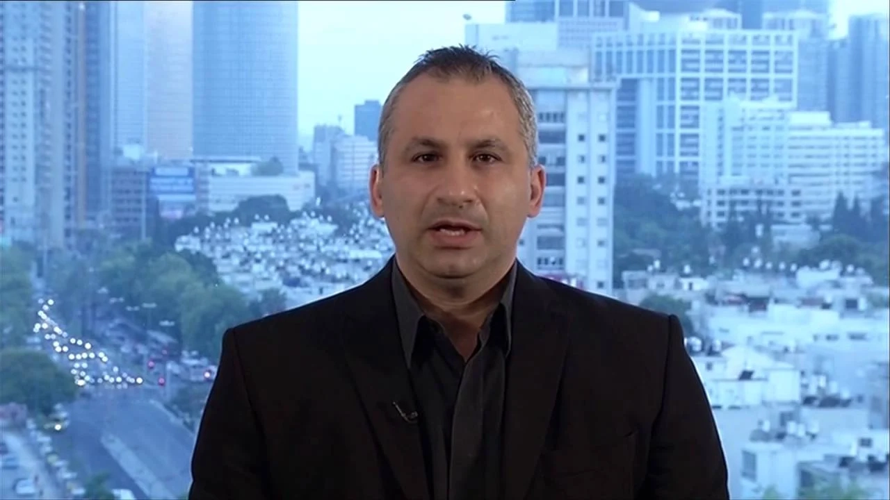 من هو الإسرائيلي إيدي كوهين الذي يتعمد استفزاز المصريين والعرب؟