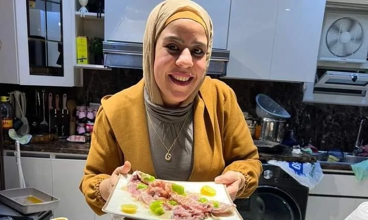 14 معلومة عن «أم مكة»: عملت في منزل عصام الحضري وباعت «كشري» قبل شهرة الفسيخ