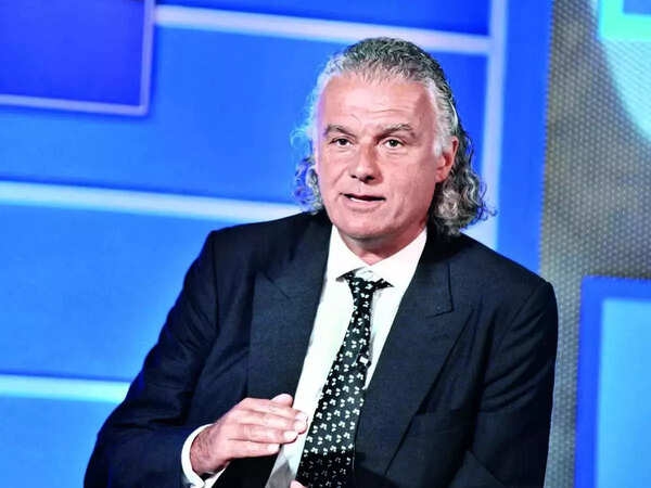 Gold in a healthy consolidation period, says Chris Wood