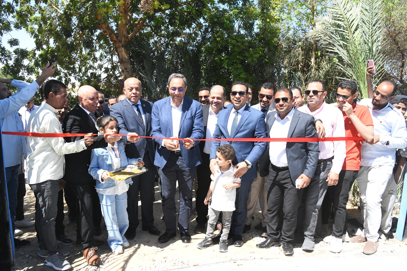محافظ قنا يفتتح محطة مياه شرب الجبيل المدمجة