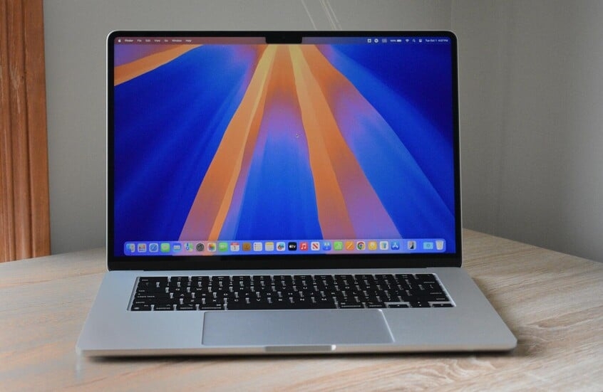 نظام macOS 16 يمنح حواسب آبل ميزات جديدة .. تعرف عليها