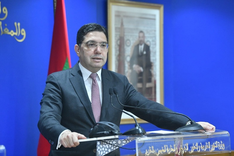 حين يتجاهل الوزير بوريطة الحلول: من مشروع إدماج المهاجرين الأفارقة مهمل إلى فوضى الشارع المغربي