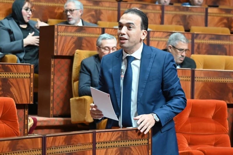 'الصناعة التقليدية بالمغرب بين إرث الأجداد وتحديات التحديث: هل تنجح الحكومة في إعادة الاعتبار لقطاع يُشغّل الملايين؟'
