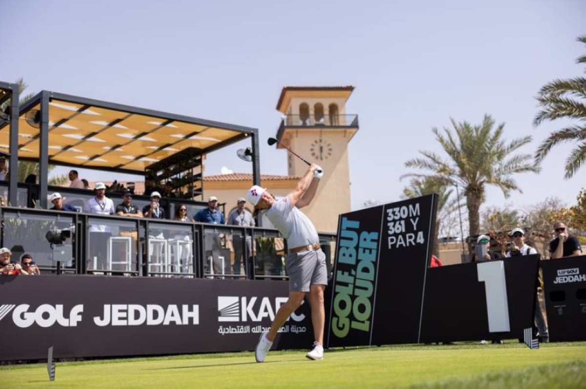 خواكين نيمان وكاميرون سميث يشيدان ببطولة LIV GOLF الرياض