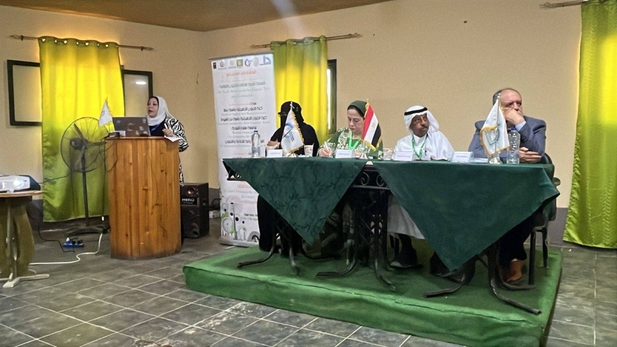 تكريم د. عايض الزهراني في سيوة خلال مؤتمر الحضارة والفنون الإسلامية