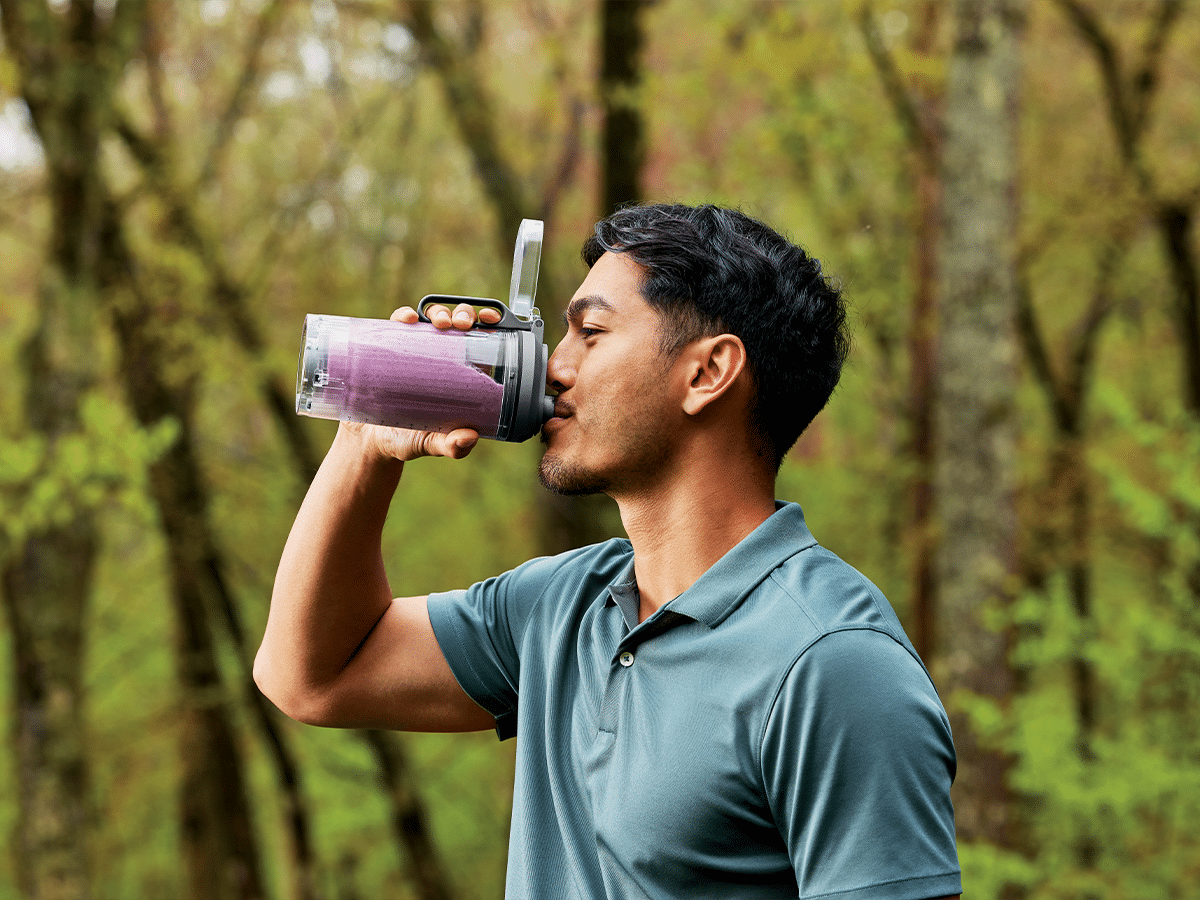 The Ninja Blast Max is a Convenient, Portable Blending Hurricane