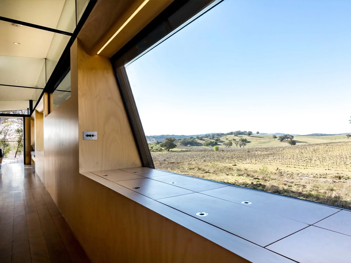 Australia's Most Celebrated Architect Designed This Breathtaking Guesthouse 3 Hours from Sydney
