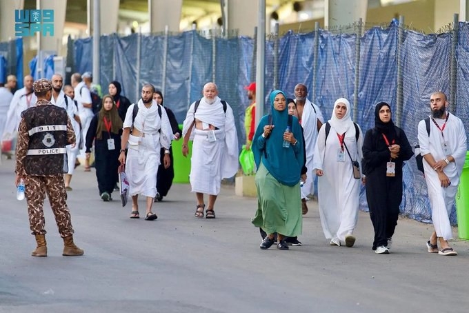اخبار اليمن : ضيوف الرحمن يبدأون أول مناسك الحج بالتوافد إلى مشعر منى لقضاء يوم التروية.. ماذا تعرف عن المكانة التاريخية لهذا المشعر؟