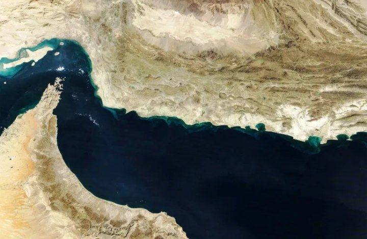 ماذا يعني لو أغلقت إيران مضيق هرمز الإستراتيجي؟