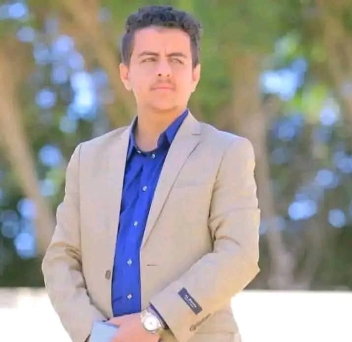 من مقاعد الطب إلى جبهات القتال.... الحوثيون يزجون بطالب متفوق من جامعة العلوم بصنعاء إلى الموت تحت شعارات طائفية