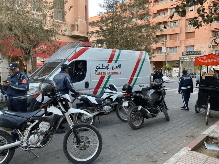 مستعينة بسلاح 'TASER-7' .. فرقة الدراجين بسيدي يوسف بن علي تنجح في توقيف مبحوث عنه