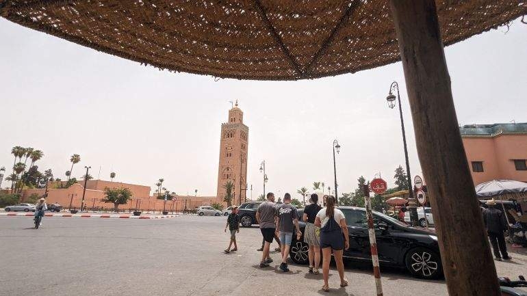الحرارة مستمرة بمراكش والنواحي اليوم الأحد