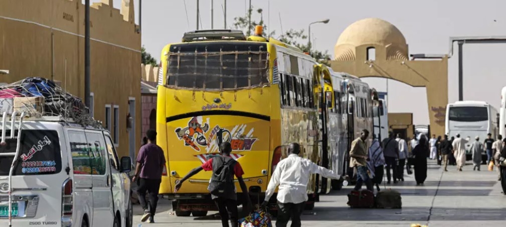كيف أثّر تعليق المساعدات على اللاجئين السودانيين ؟