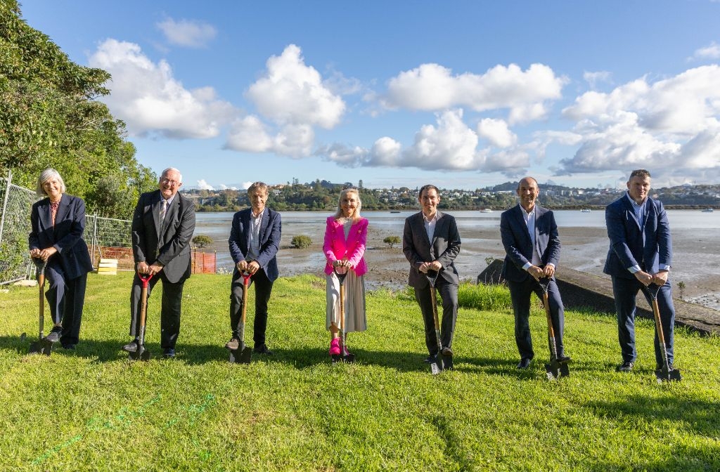 Deputy Mayor And The Minister For Auckland Turn The First Sod For Final Section Of Te Ara Ki Uta Ki Tai
