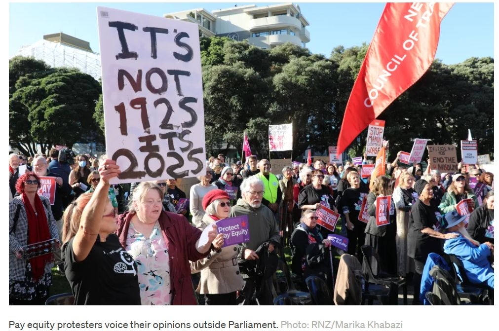More Kiwis Oppose Than Support Government's Pay Equity Changes, New Poll Shows