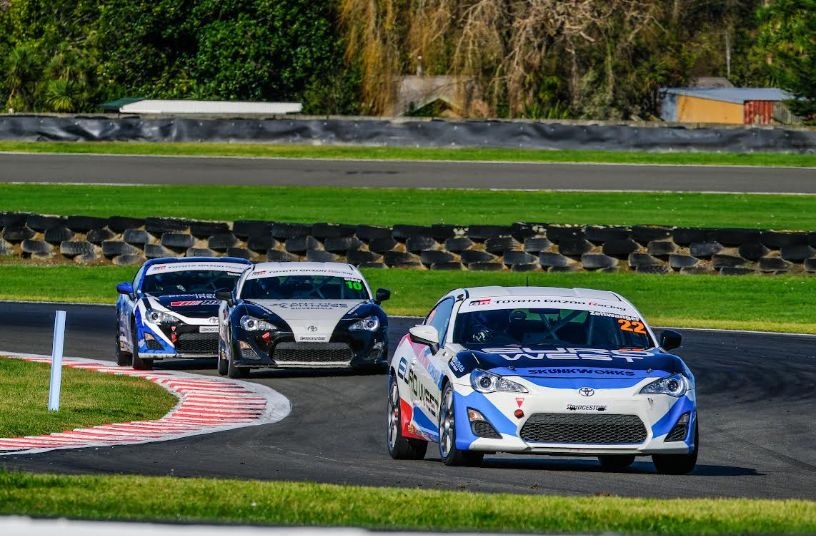 Zeltwanger Shows His Racing Prowess At Manfeild