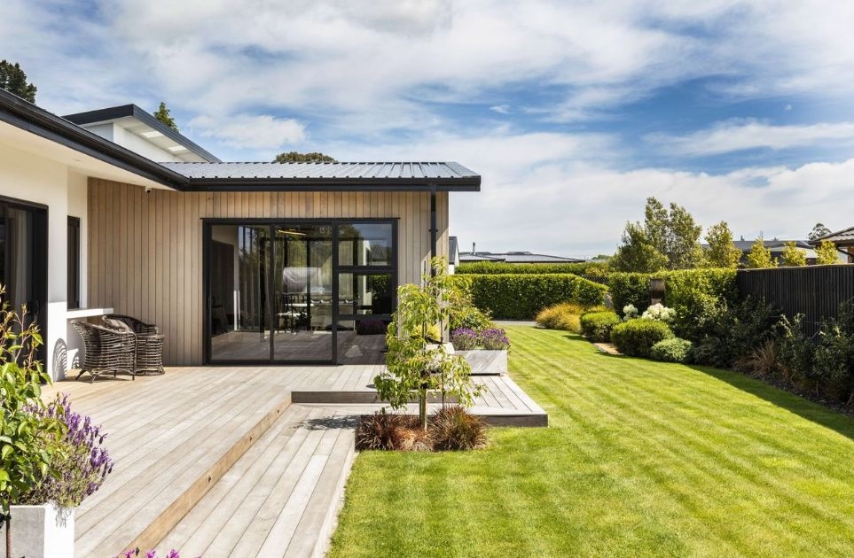 Relocating Kiwis Push Up Premium Property Prices