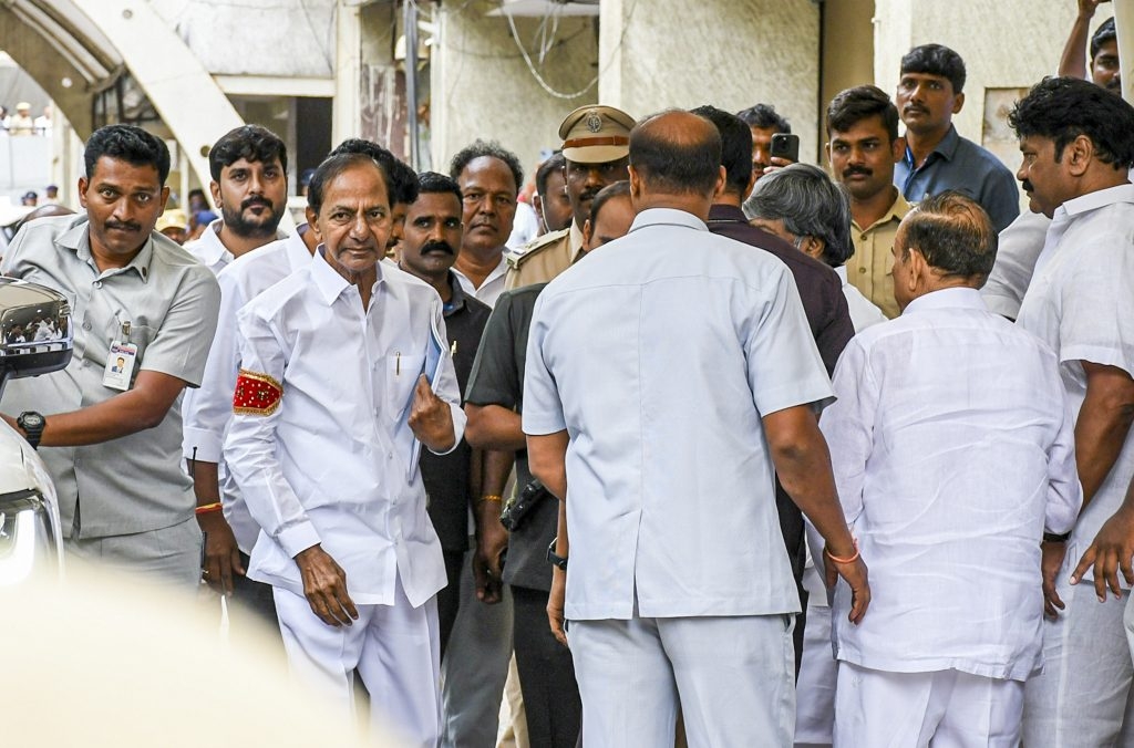 Appearing Before Probe Panel, KCR Says Engineers Responsible For Change in Kaleshwaram Project Site