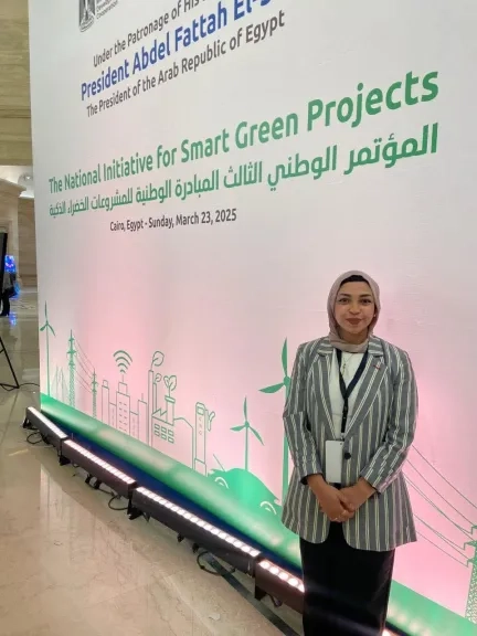 قومي المرأة بالجيزة يهنئ هايدي الجندي الفائزة بالمركز الأول؛فى مبادرة 'المشروعات الخضراء الذكية'