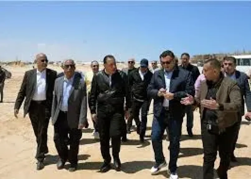 رئيس الوزراء يتفقد مشروع مارينا By The Lake M8 بمدينة العلمين الجديدة