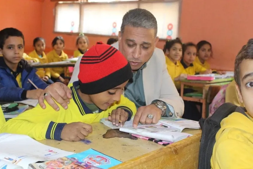 تعليم الجيزة.. يحول معلمة ومدير مدرسة للشؤن القانونية