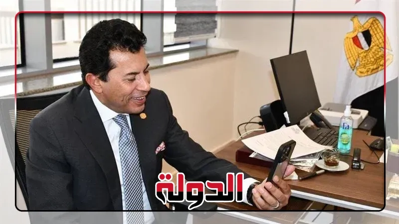 وزير الرياضة يهنئ محمود السيد بعد تتويجه بذهبية العالم للسلاح في الصين