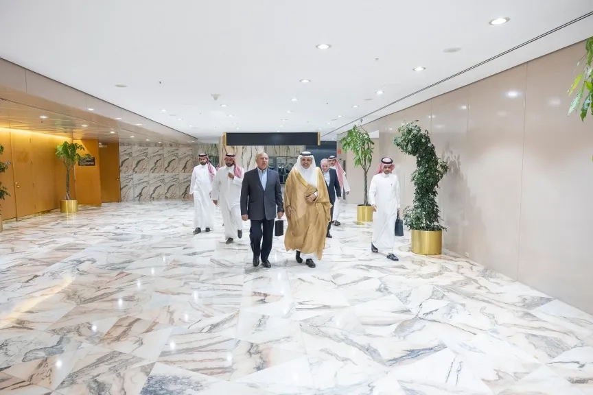 وزير الصناعة والنقل ووزير النقل والخدمات اللوجستية السعودي يتفقدان مشروع نيوم وزيادة نمو وتعزيز الاقتصاد الوطني