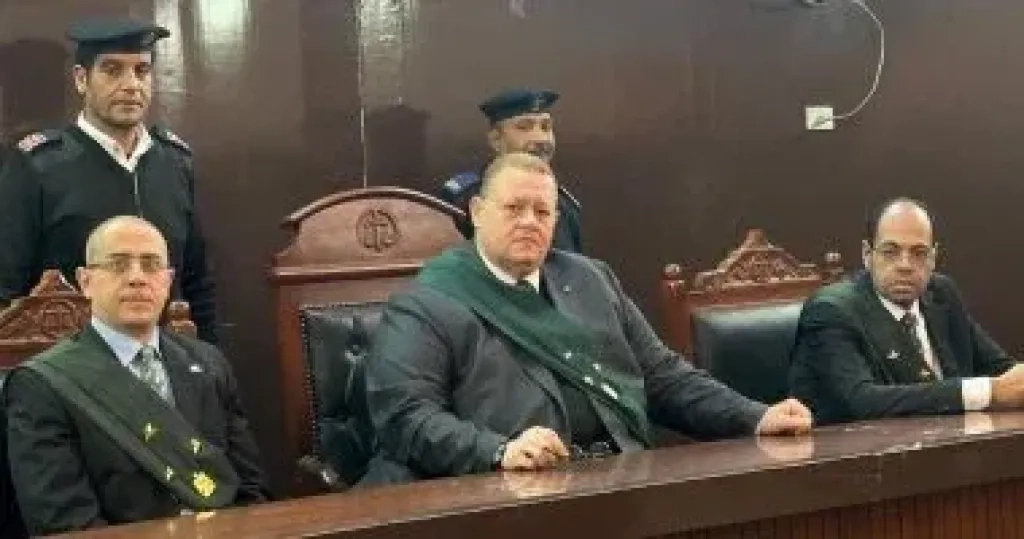 المؤبد وغرامة 200 ألف جنيه لعاملين بتهمة الاتجار فى المخدرات بقنا
