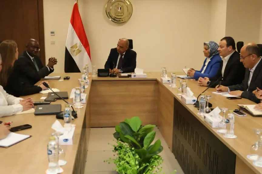 وزير الكهرباء يبحث مع وفد مؤسسة التمويل الدولية 'iFC ' التعاون المشترك فى مجالات الطاقة المتجددة