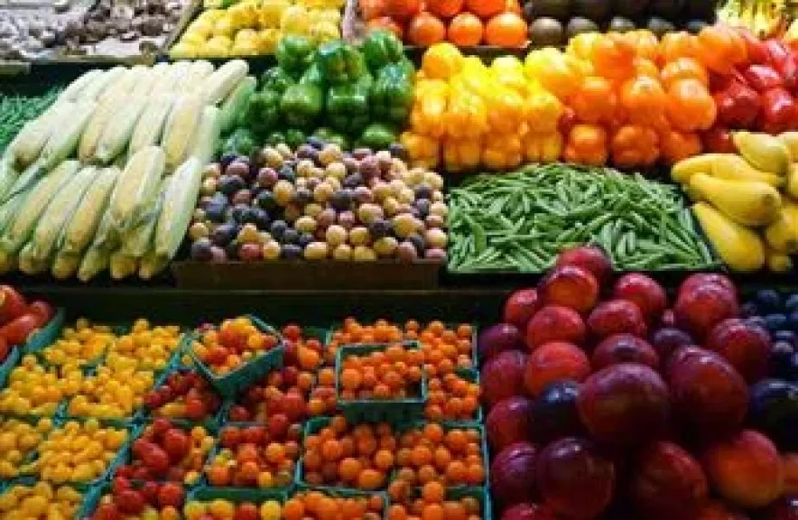 أسعار الخضر والفاكهة بالأسواق اليوم الإثنين 12 مايو 2025