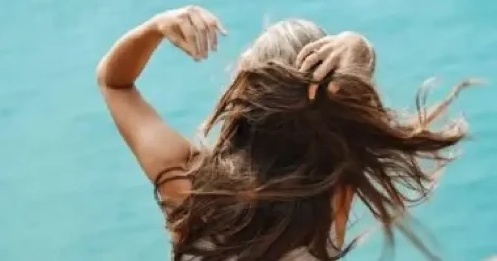 مع ارتفاع الحرارة.. اعرف تأثير أشعة الشمس على صحة الشعر ونصائح لحمايته