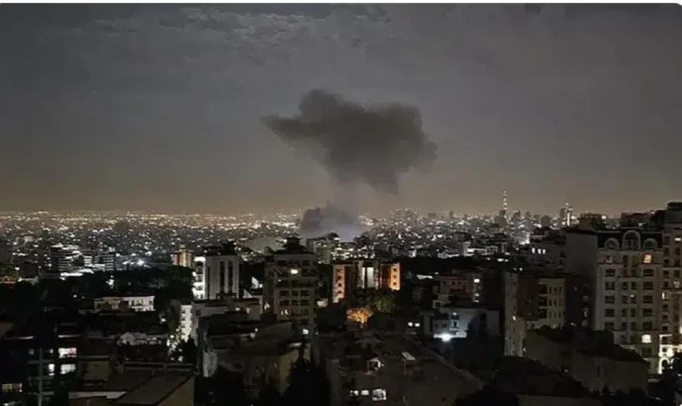 رويترز عن مسئول عسكري إسرائيلي: هاجمنا أكثر من 150 هدفا في إيران بمئات القذائف