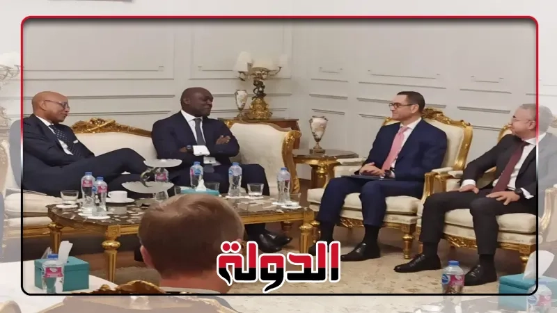 وزير الاستثمار والتجارة الخارجية يلتقي وفد مؤسسة التمويل الدولية (IFC) لبحث سبل تعزيز التعاون