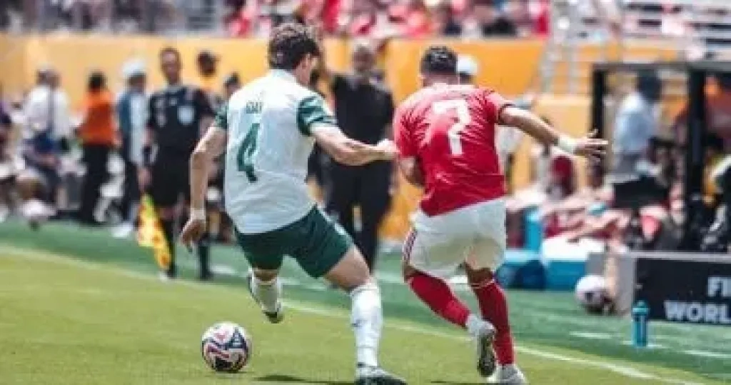 لوائح فيفا تحكم مصير مباراة الأهلي وبالميراس المتوقفة في كأس العالم للأندية