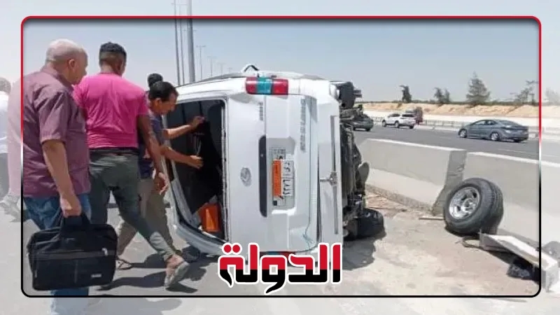انقلاب ميكروباص على الطريق الأوسطي يُصيب 6 أشخاص.. وإحالة الواقعة للتحقيق