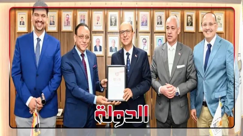 الدكتور المنشاوي يرأس اجتماع مكتب التصنيف الدولي ويتسلم شهادة مؤسسة