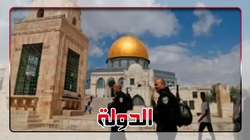 الأوقاف الإسلامية: شرطة الاحتلال تعتقل 3 من حراس المسجد الأقصى بالقدس