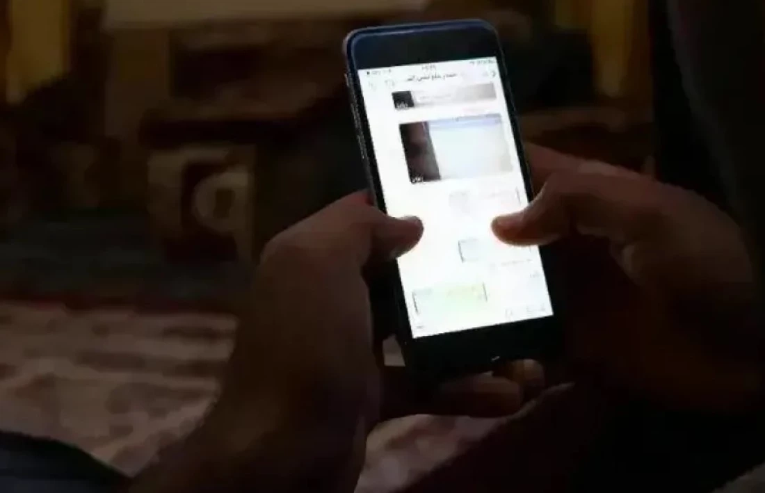 تفاصيل الإطاحة بشاب يمني اخترق هواتف الفتيات وقام بـ"ابتزاز" فتاة جنوبي اليمن.. ما طلبه منها كان صادماً للجميع !