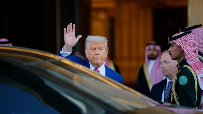 المشهد باختصار: ترامب في السعودية.. ونتانياهو يبحث عن دول تستقبل سكان غزة