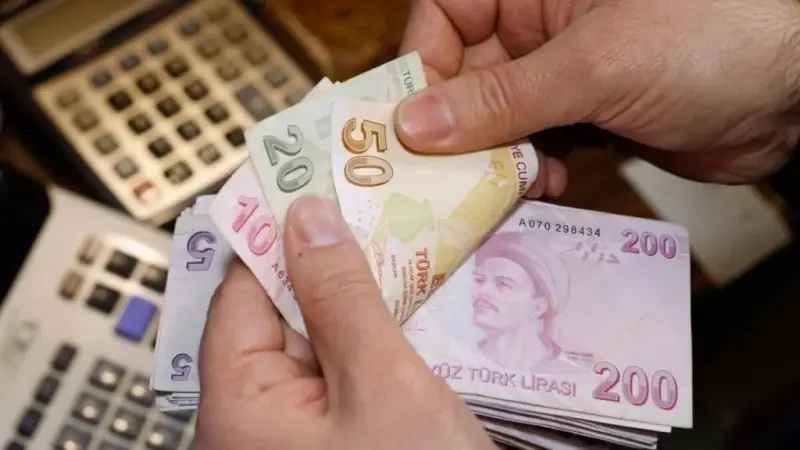 تراجع كبير في الليرة التركية مقابل الدولار الأميركي.. إليك الأسباب والتوقعات