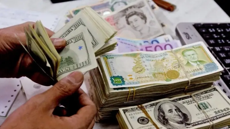 تحسن مستمر في الليرة السورية مقابل الدولار الأميركي
