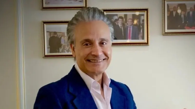 من هو علي الدكروري؟ ارتدى بدلة مرصعة بالألماس وساعة بمليون دولار في زفاف نجله