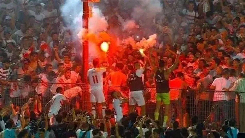 عقوبات مشددة تلوح في الأفق للزمالك.. ماذا تنص اللائحة بعد هتافات جماهيره ضد زيزو؟